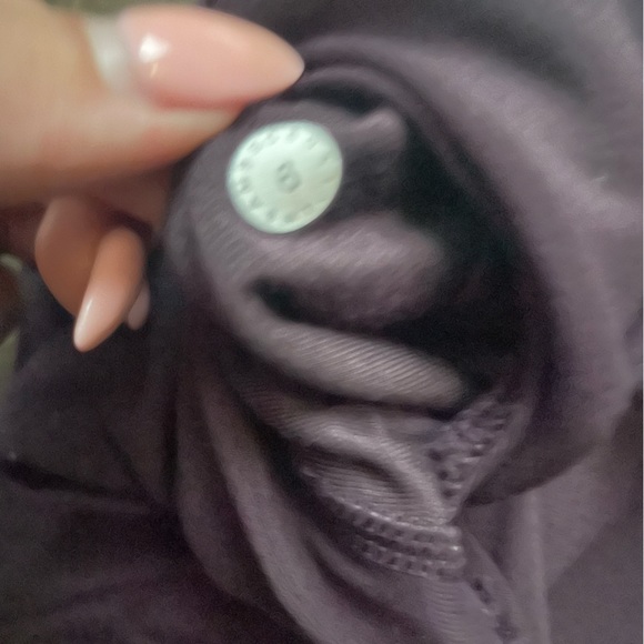 Lululemon purple leggings size 6 - Picture 4 of 4
